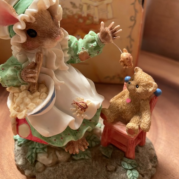 Mouse tales collectibles. Little miss muffet. - Picture 2 of 9